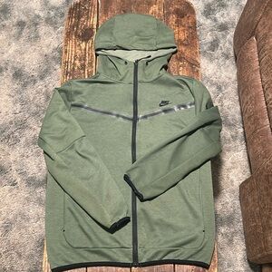 Green Nike Tech
